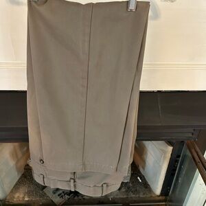 Dockers Men's Khaki Chinos